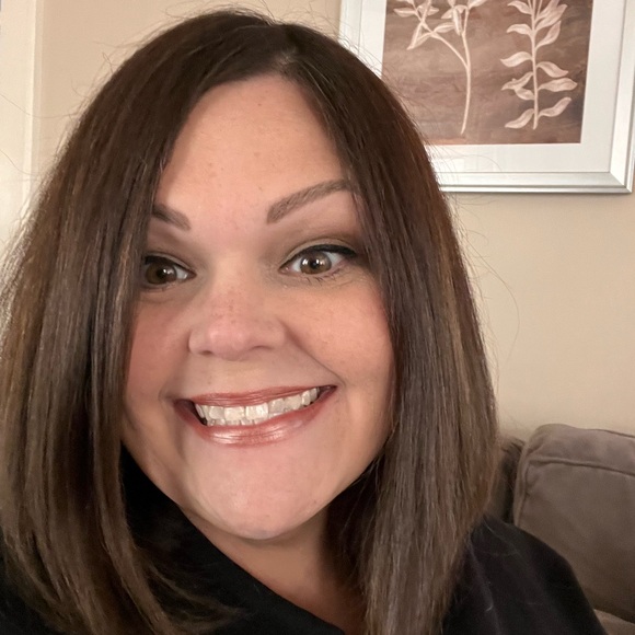 Meet your Posher, Rebecca - Picture 2 of 2